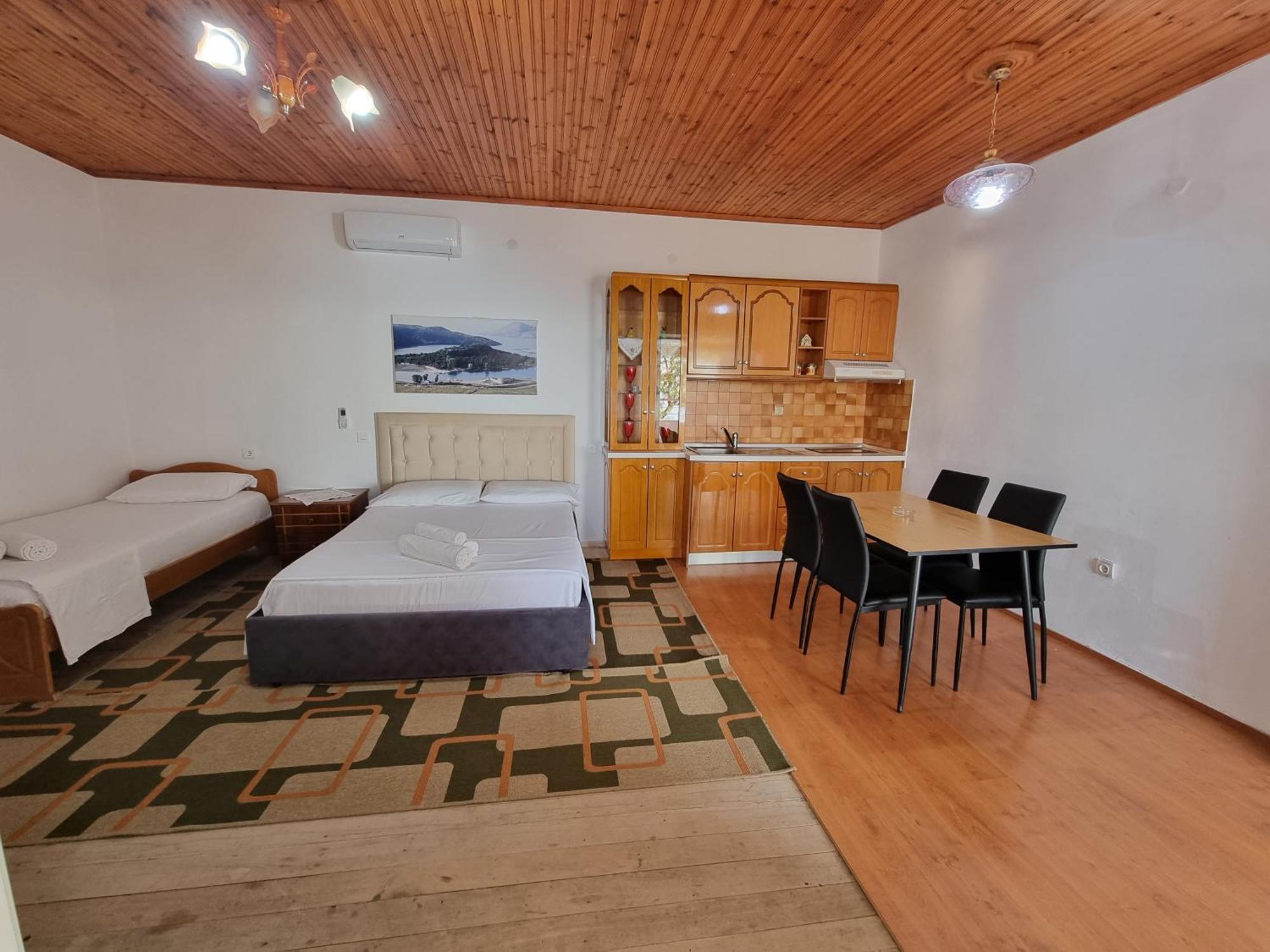 Lida'S House 호텔 Lukovë 객실 사진