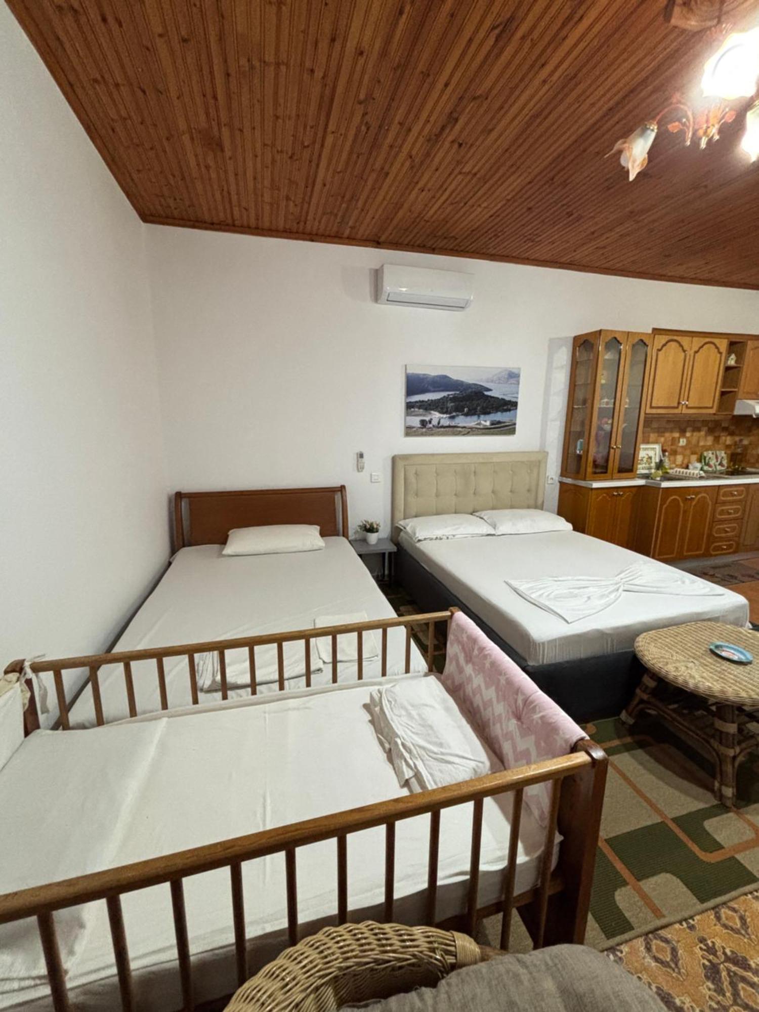 Lida'S House 호텔 Lukovë 외부 사진